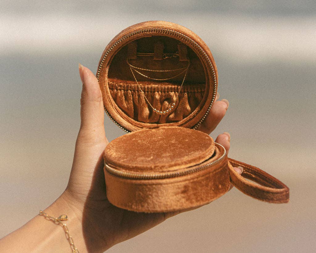 Round Jewelry Travel Vase